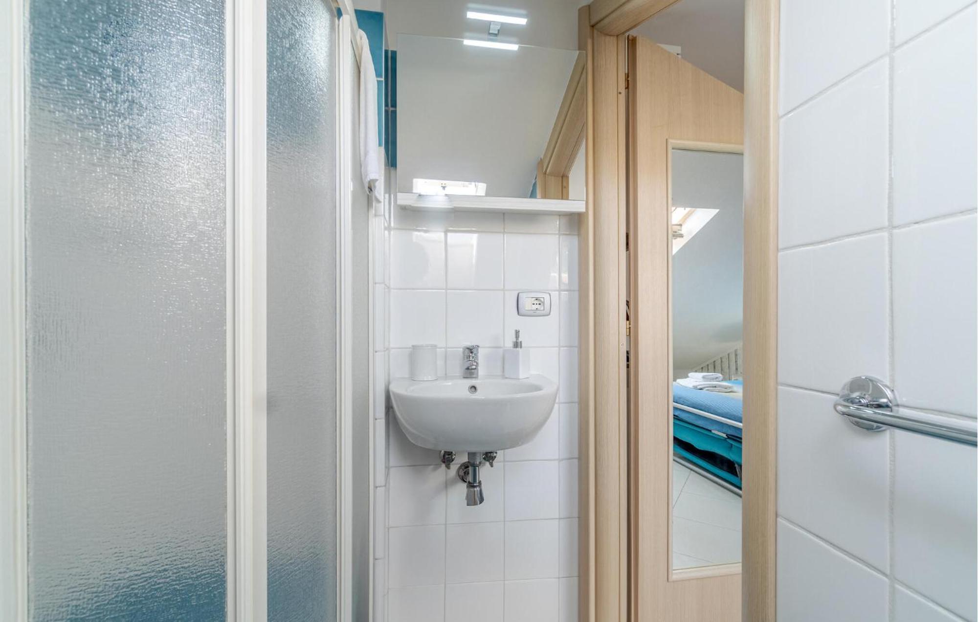 Gorgeous Apartment In Levanto With Kitchen Εξωτερικό φωτογραφία