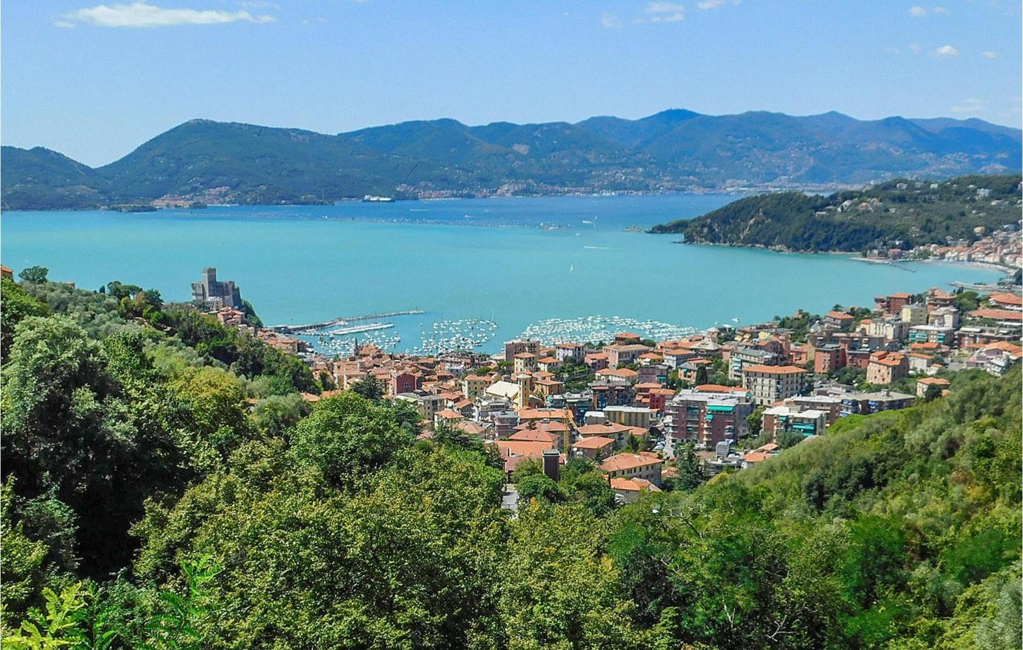 Gorgeous Apartment In Levanto With Kitchen Εξωτερικό φωτογραφία